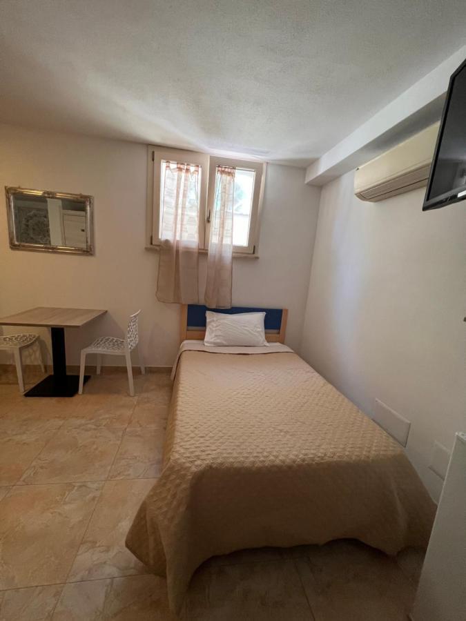 Hotel Rena Bianca House à Porto Torres Extérieur photo