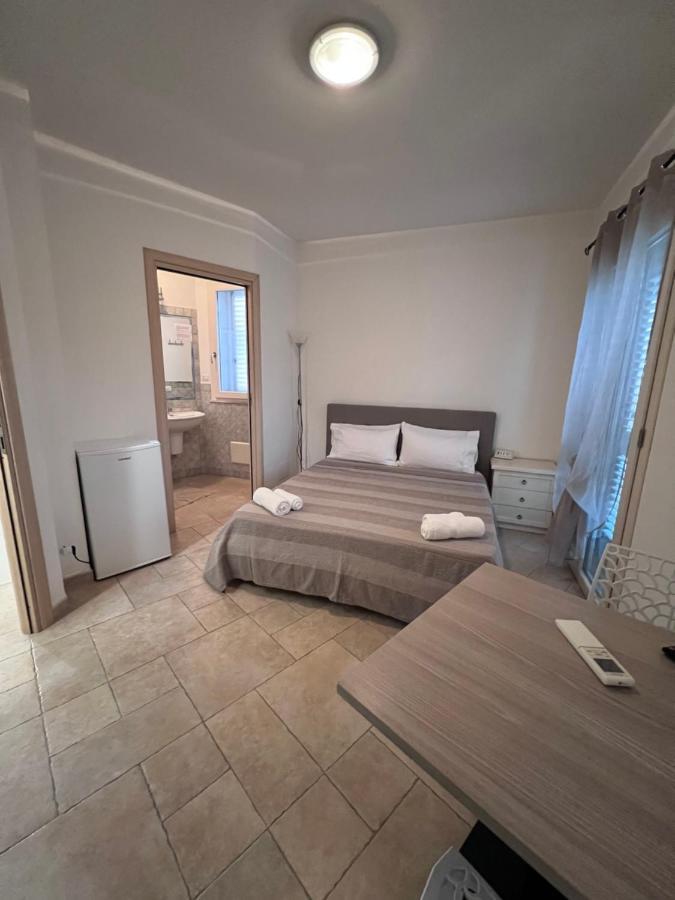 Hotel Rena Bianca House à Porto Torres Extérieur photo