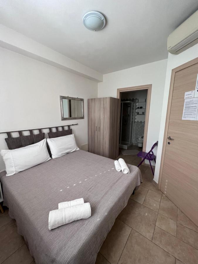 Hotel Rena Bianca House à Porto Torres Extérieur photo