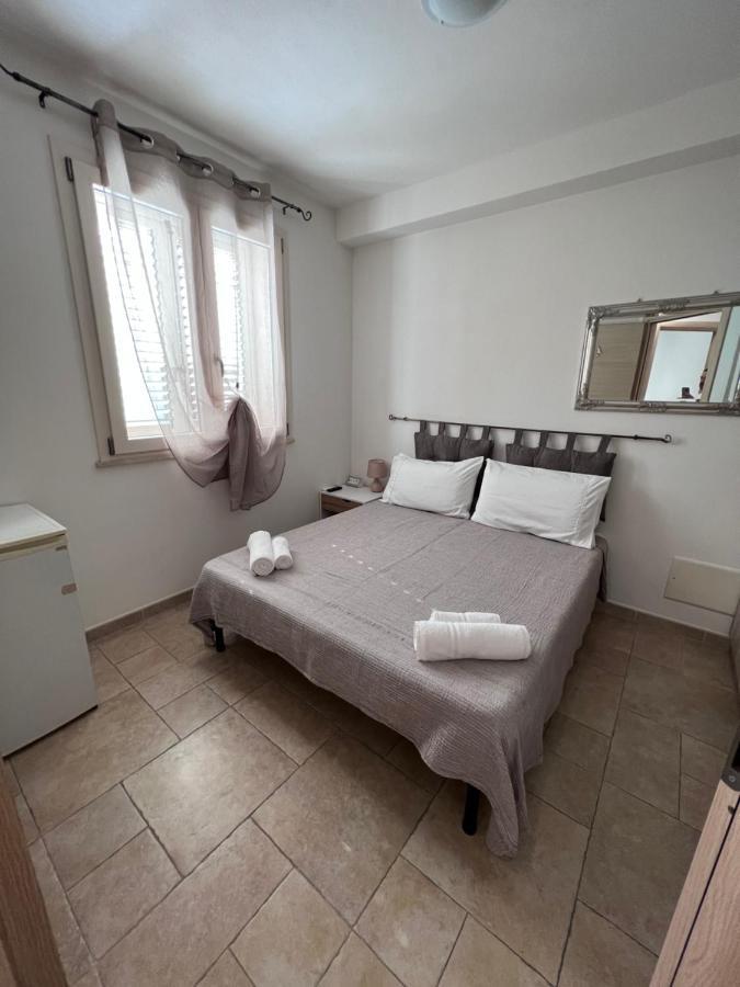 Hotel Rena Bianca House à Porto Torres Extérieur photo